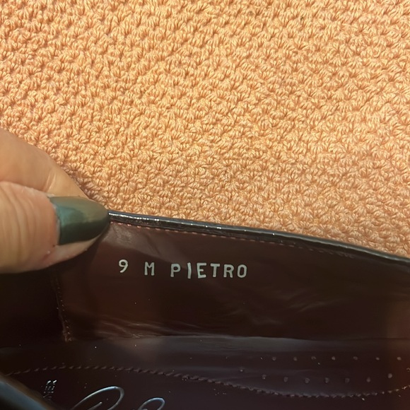 DONALD J PLINER ⚜️ Donald & Lisa Signature Black Velvet & Crystal Skulls Flats - Picture 9 of 15